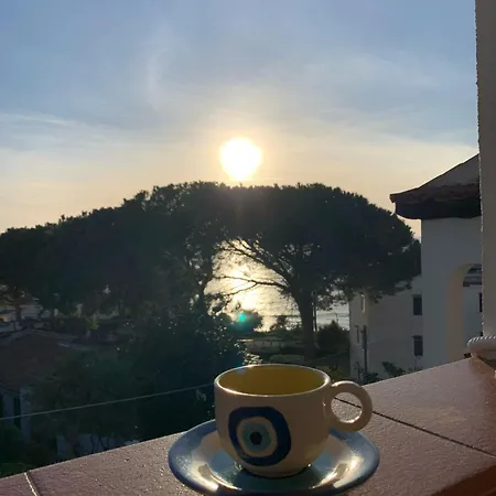 Baia Azzurra 아파트 *
