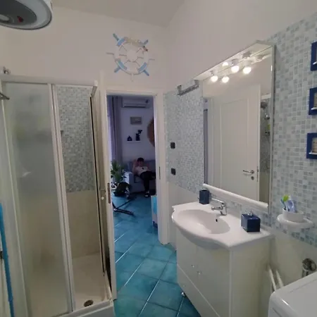 Baia Azzurra 아파트 *
