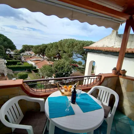 Baia Azzurra Apartment *